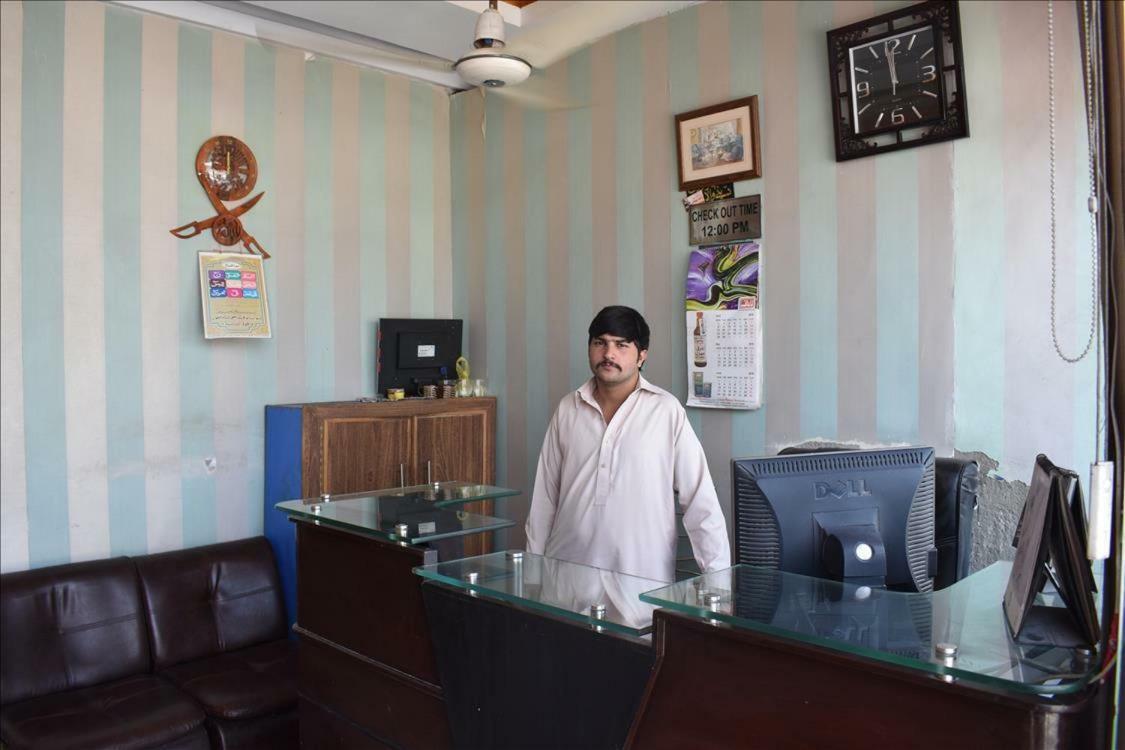 Mehran Hotel Rawalpindi Esterno foto